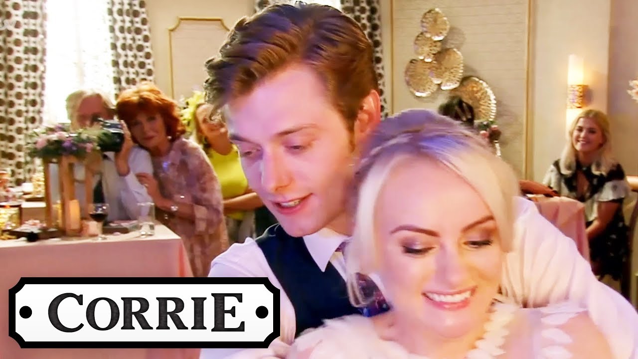 Sinead and Daniels' First Dance | Coronation Street