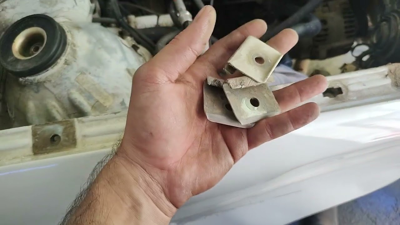 TROCA DO PARALAMA AMASSADO DO GOL G3 1.0 8V TURBO. PASSO A PASSO