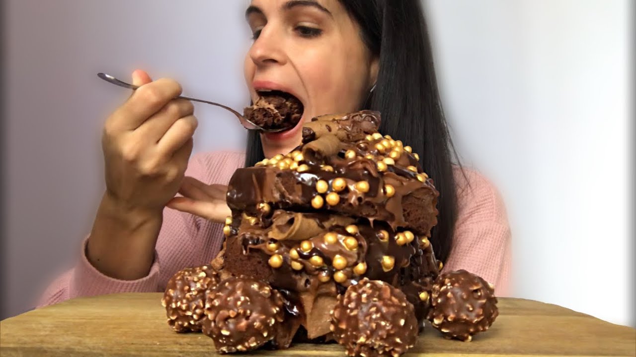 ASMR | CHOCOLATE CAKE | EATING SOUNDS | MUKBANG
