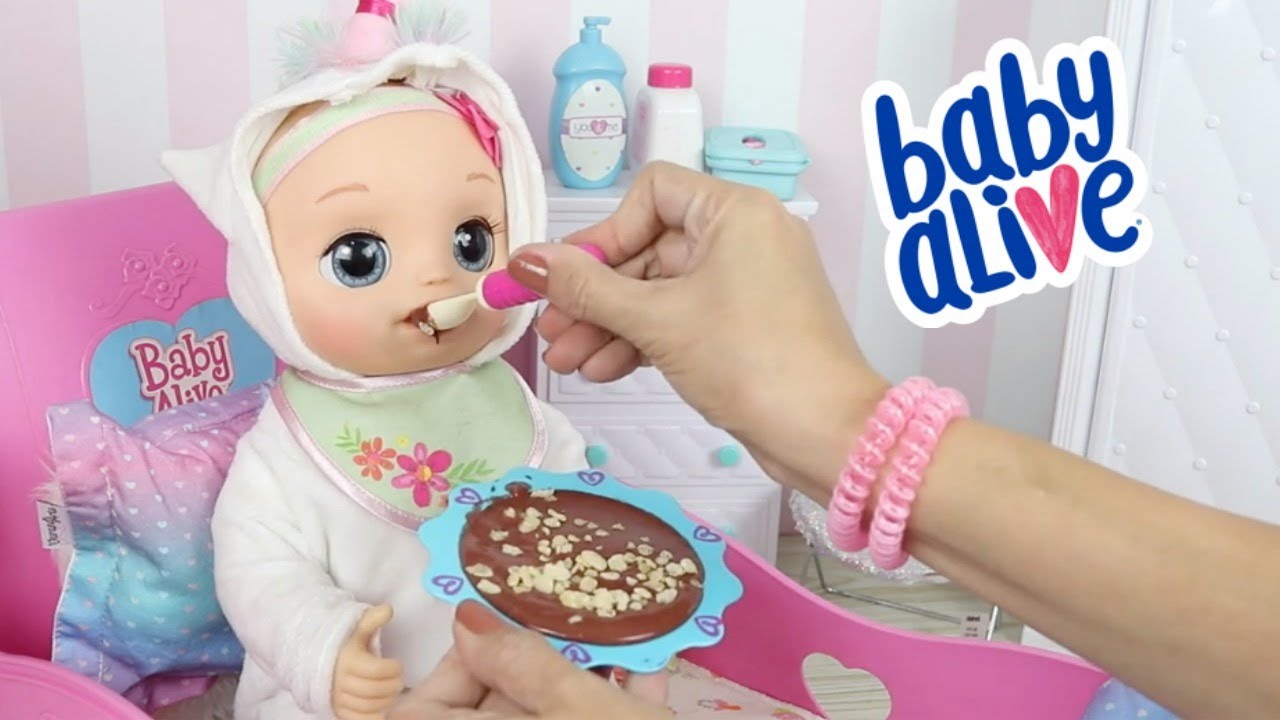 BABY ALIVE LAURINHA ROTINA DA MANHÃ COMENDO PAPINHA /BABY ALIVE BRASIL