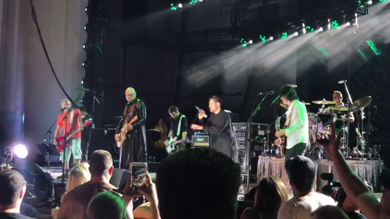 Smashing Pumpkins Transmission Joy Division Cover with Peter Hook and Davey Havok 8/2/18 PNC NJ 4K