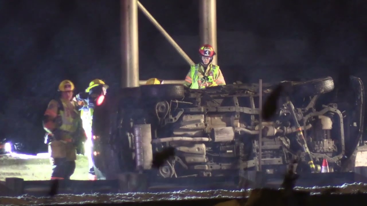 Accident avec capotage et désincarcération, Autoroute 15 Sud Km: 19, Boisbriand, 21-02-26