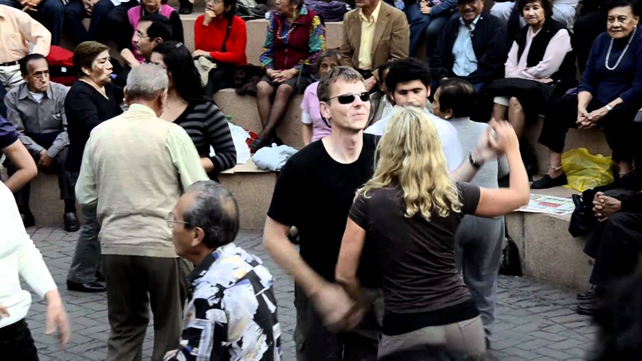 Salsa, Parque Kennedy en Lima, Peru (Nikon D7000)