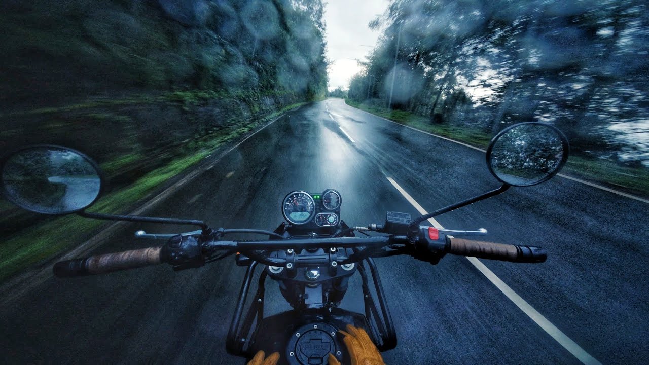 Chasing Mists: Himalayan 411 Thumps Through Foggy Downhills |Powerrage exhaust| Pure ASMR 