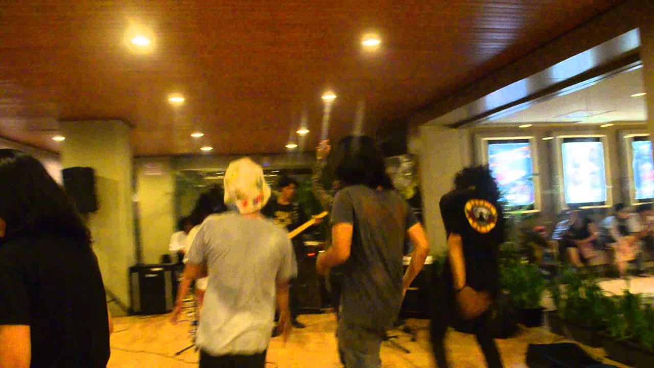 Badai Sampai Sore  (Band) - Motinggo Boesje live at Jamsick TIM