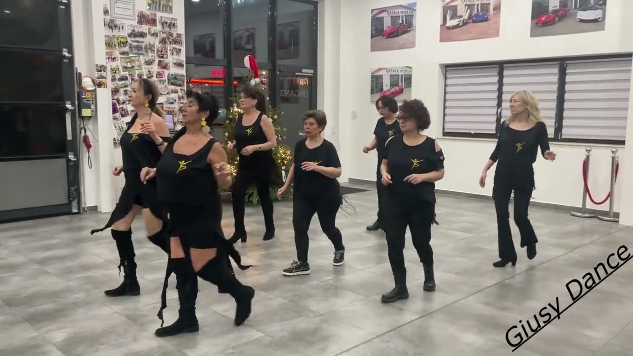 Medley cha cha cha Jolly Dance Sandro & Matilde eseguito dalle Giusy Dance