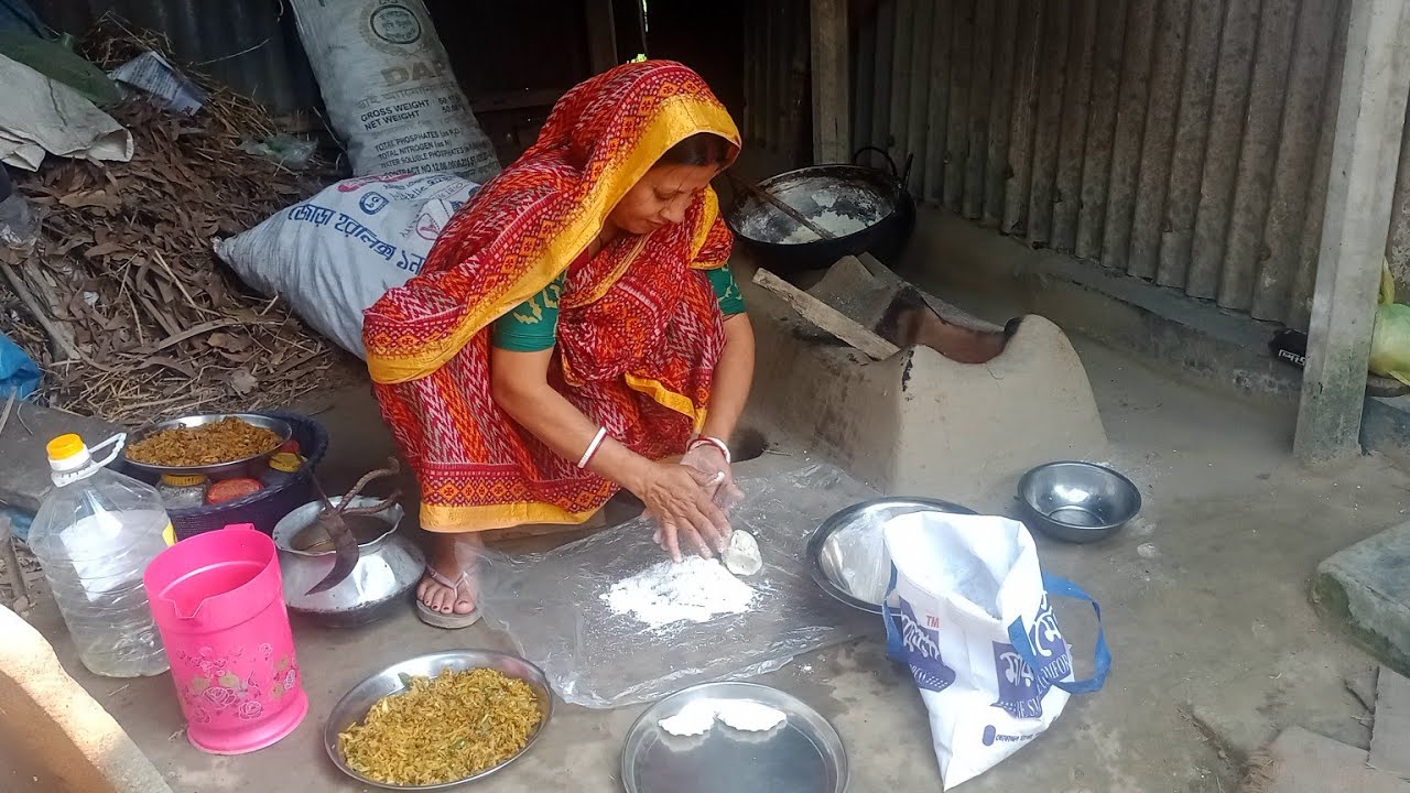 বাড়ির সবজি দিয়ে বানানো সুস্বাদু পিঠা।বাড়ির রান্না। #village #villagecooking 