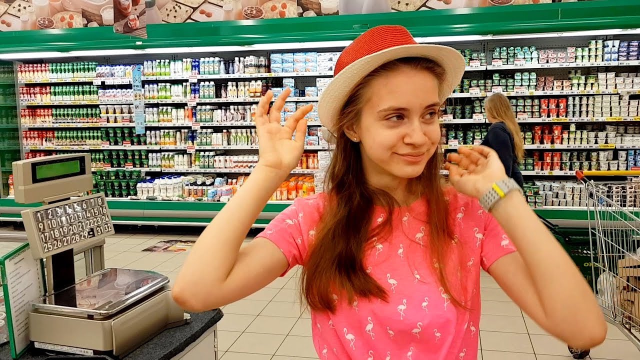 LIFE VLOG: Шоппинг/ Закупаемся к Морю/ Нудные покупатели!