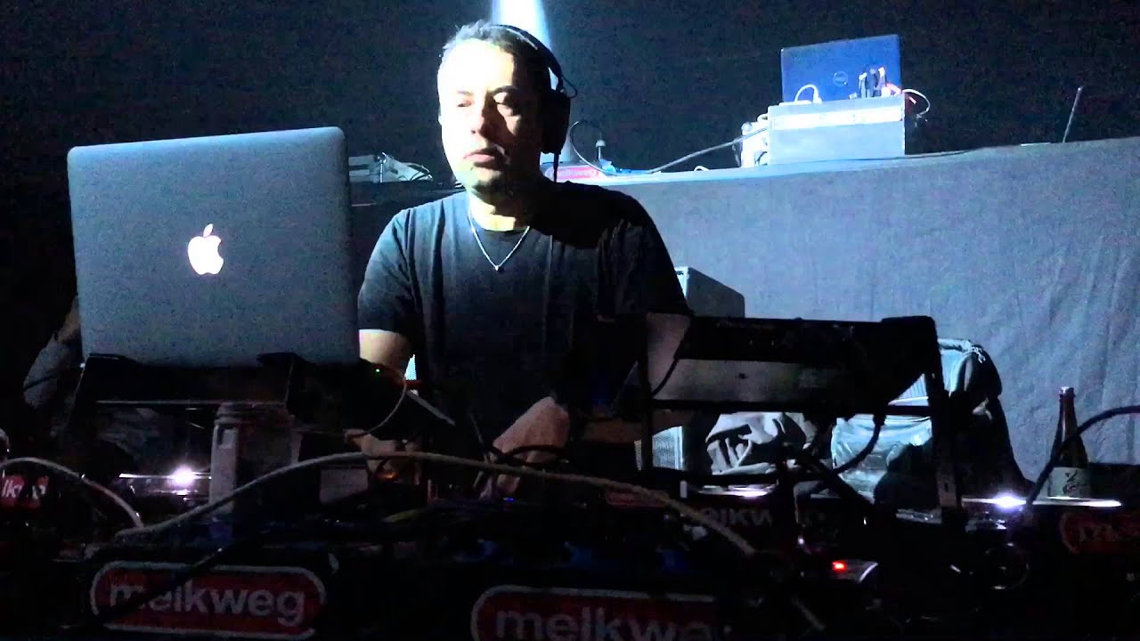 Dave Clarke presents Whip it feat. Aux88, DJ Stingray, Brutuzz