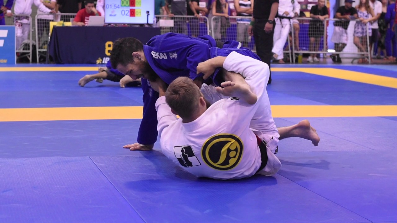 Adam Wardzinski vs Arturo Espies / Spanish National 2017