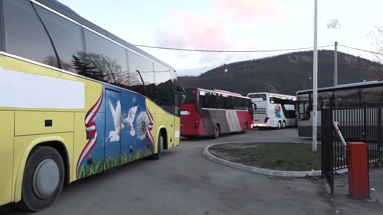 Top News/ Mobilizohen serbët e Kosovës / Të gjithë me autobusë për në Serbi, votojnë në zgjedhje