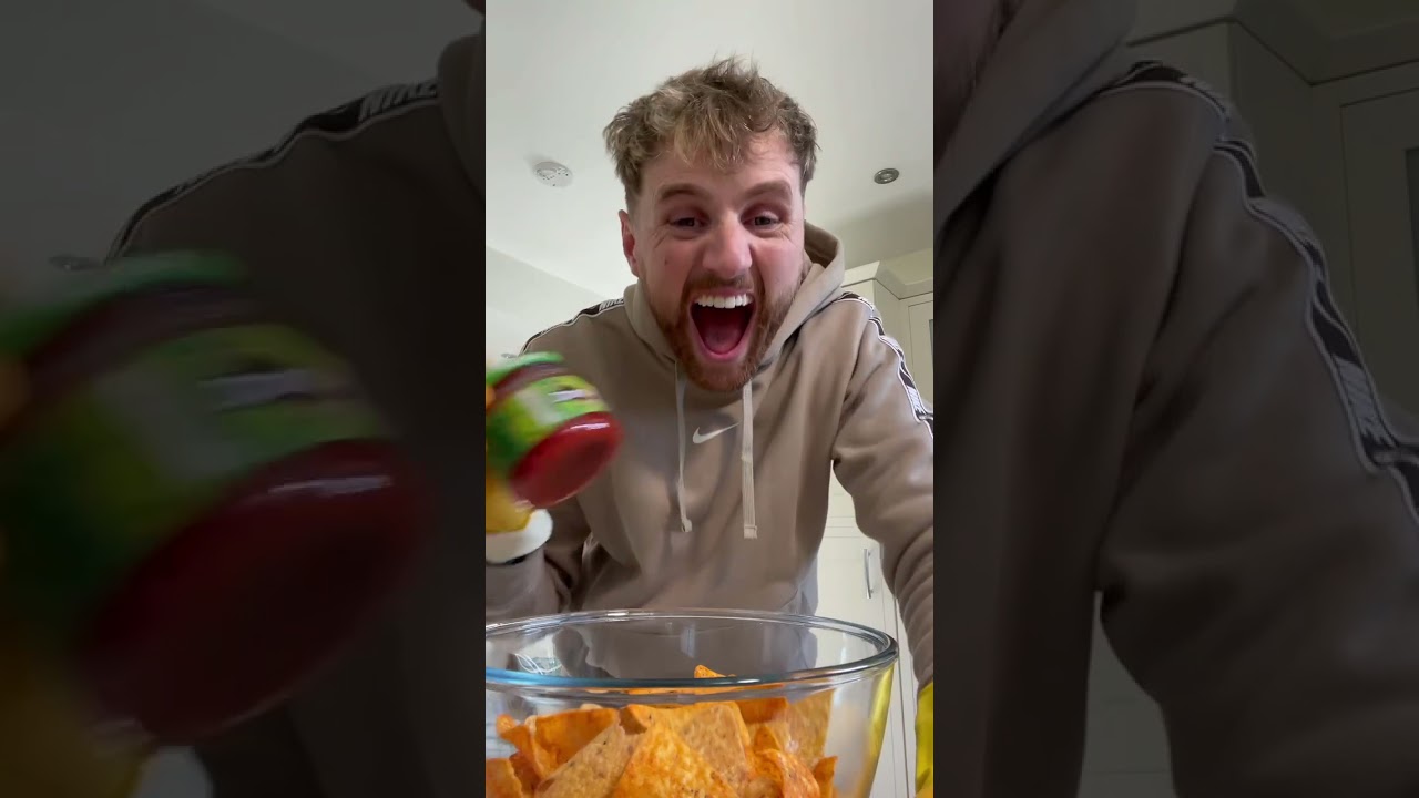 WORLDS HOTTEST CHIP PRANK 😂😂