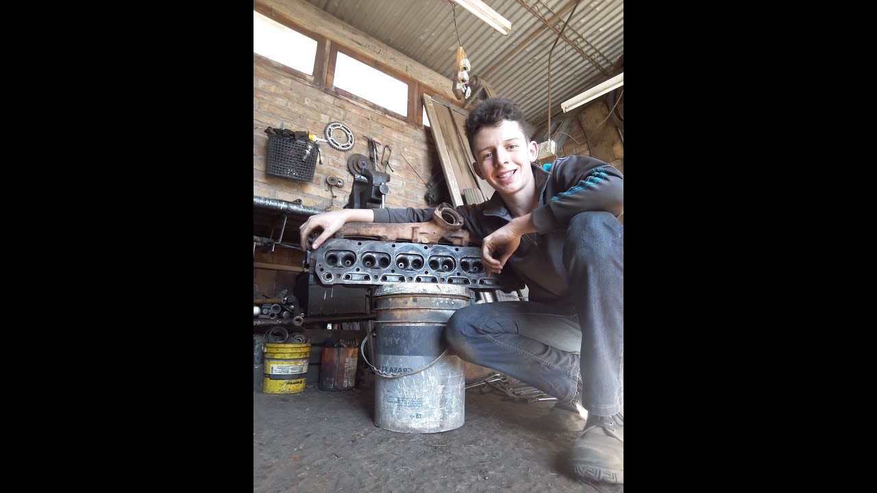 Motor Ford Falcon 221: Tapa de cilindros