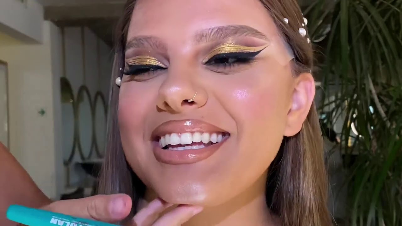 Cut Crease Make-up Tutorial 2020 by Dafinè Neziri