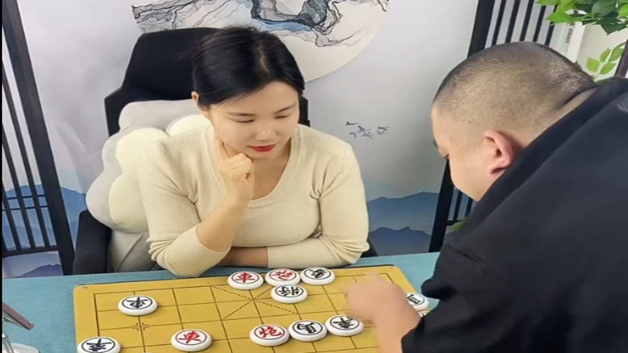 燕子女将中国象棋直播间