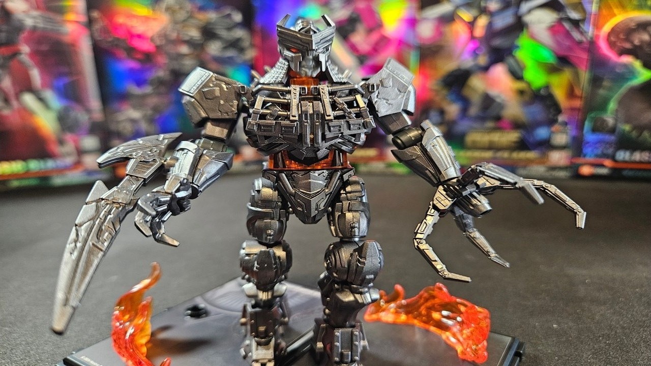 Let's Assemble! Blokees Transformers Classic Class Scourge!