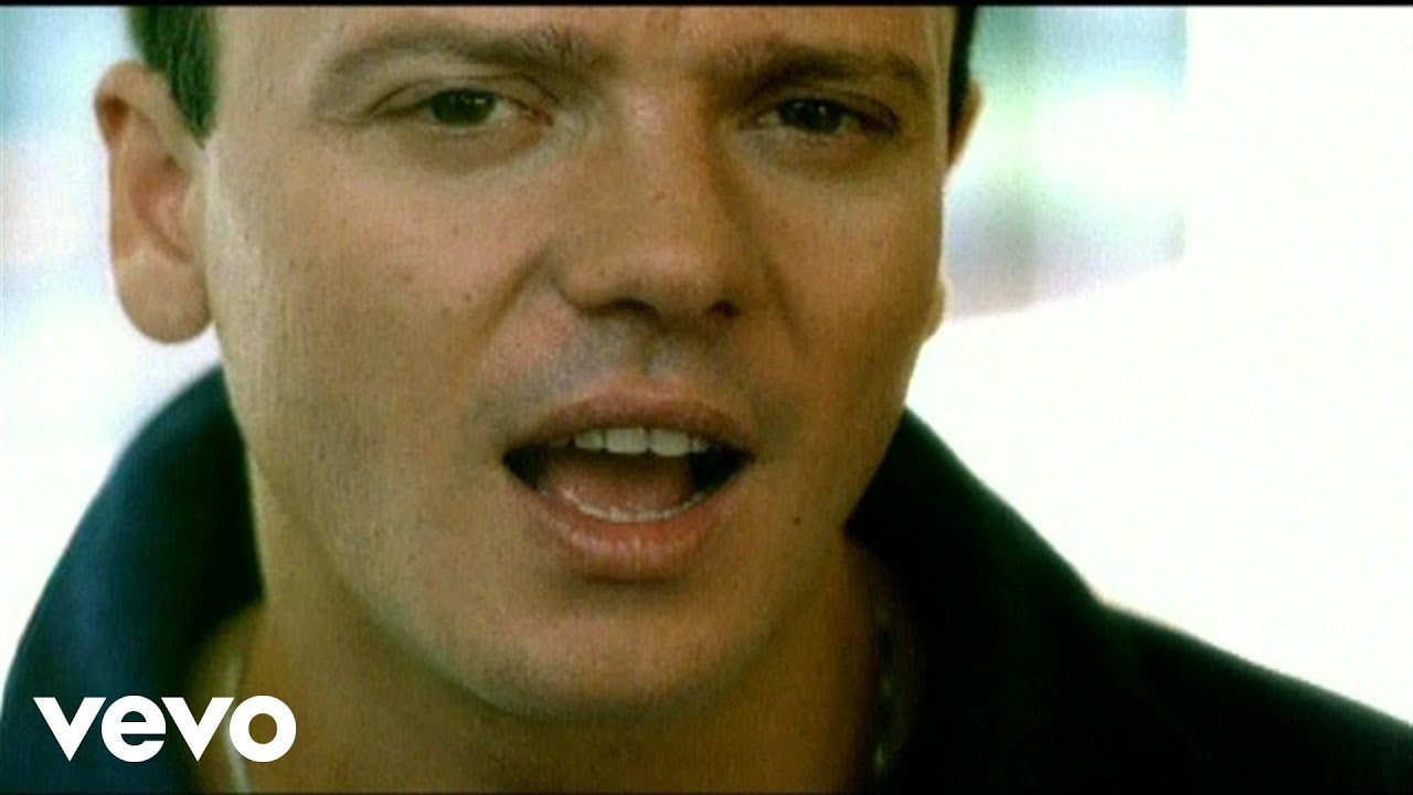 Gigi D'Alessio - Quanti Amori (Official Video)
