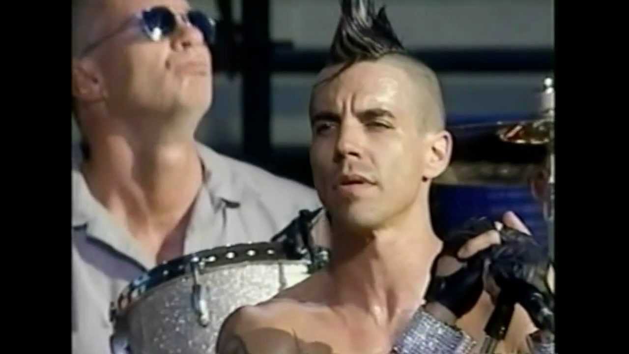 (HD) RHCP - I Could Have Lied [LiVE tv 2000 Rolling Rock Fest]