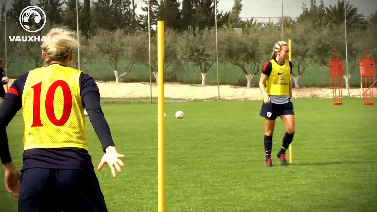 INSIDE THE CAMP: Head Coach Mark Sampson wears a microphone for England Women training