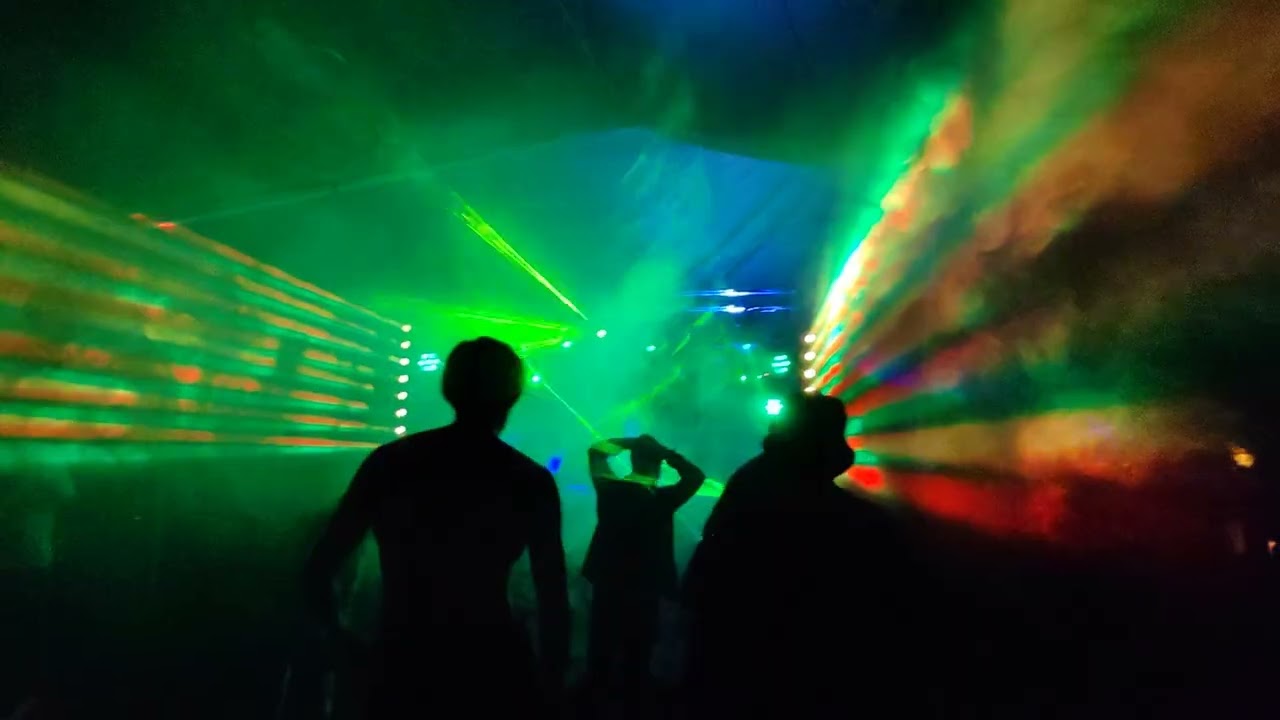  🌲❤️‍🔥 Атмосфера Ямайка на drum'n'bass танцполе  в подмосковном лесу