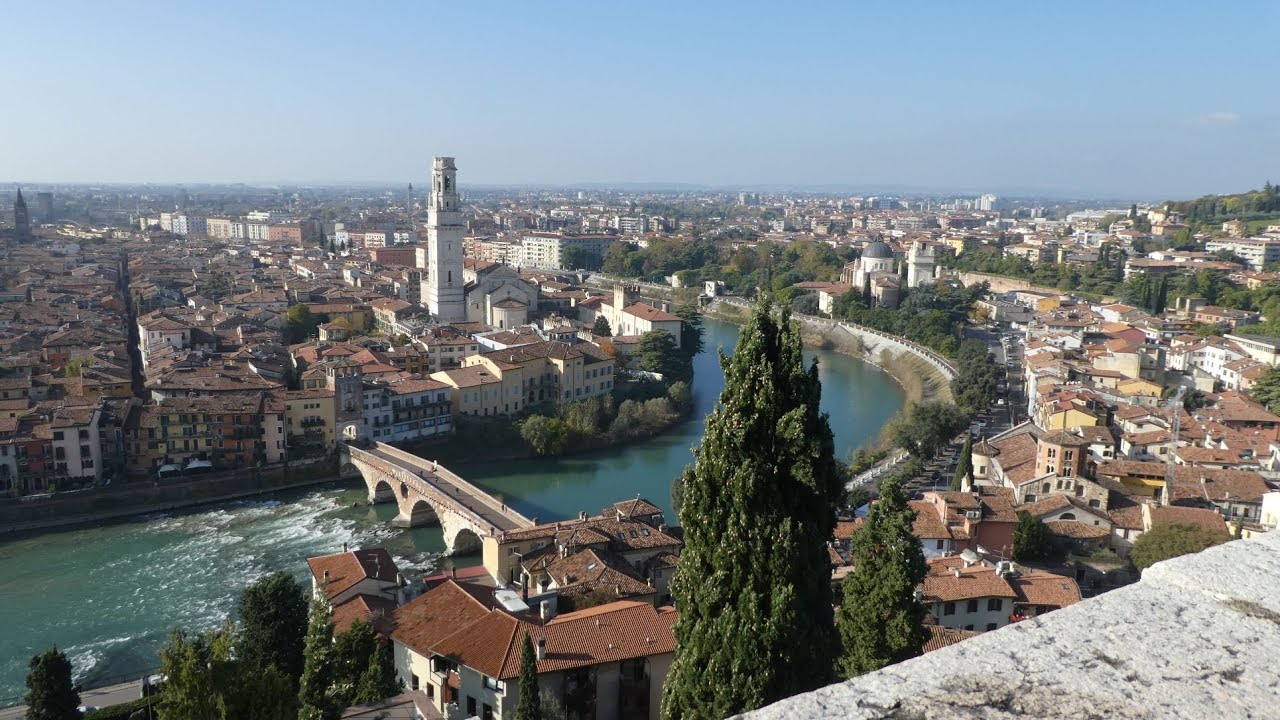 El r&iacute;o ADIGIO a su paso por Verona