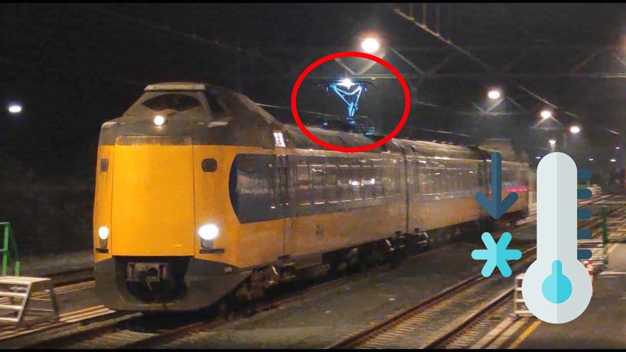 ICMm 4015 vertrekt met rijp aan de bovenleiding!