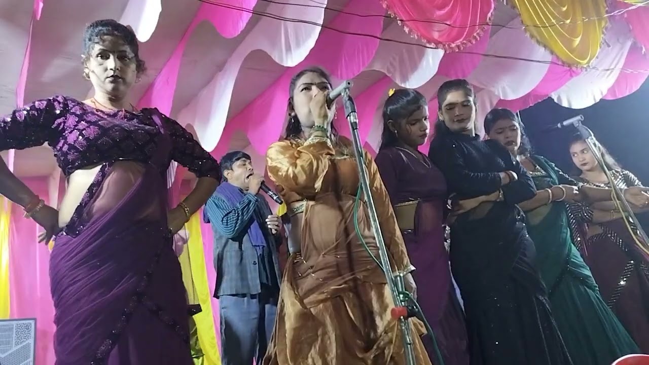 कोरस वंदना देख जाएगा 😄🌹🙏👍 #नौटंकी #नव #वीडियो koras vandna dekha jayega #nautanki #nach #song 