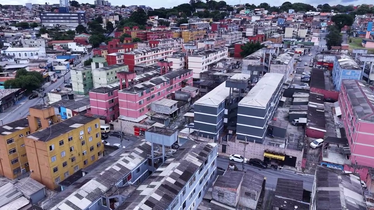 COHAB 2 em Carapicuiba SP, vista de cima com o DJi mini 5 pro.