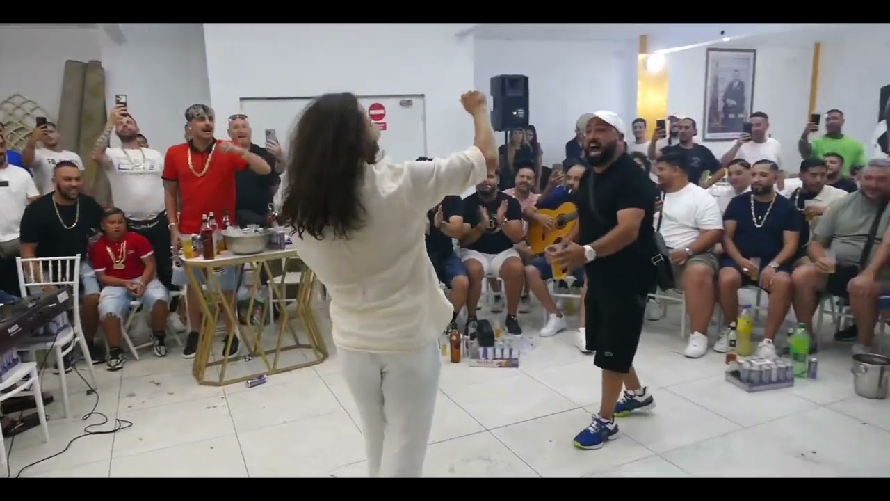 Jose maya en cumpleaños de los mariano de Barcelona