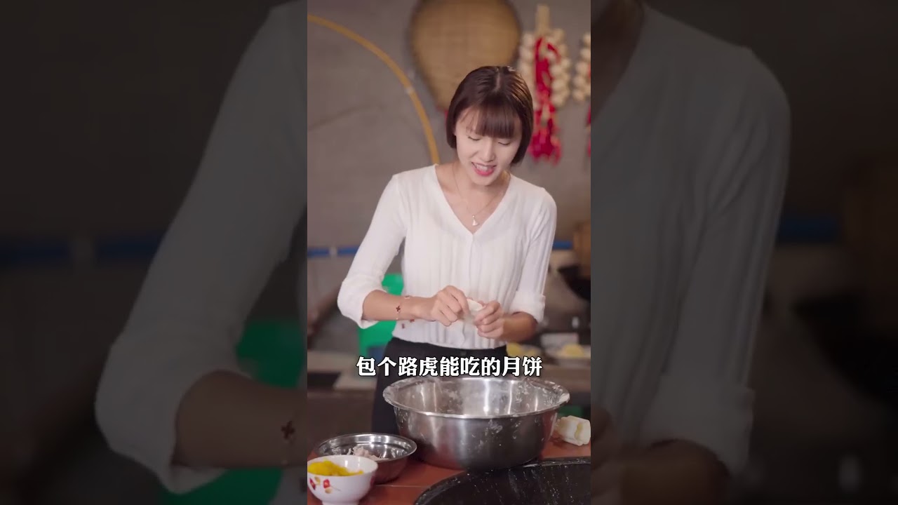 每日忙碌只爲三餐，每天勞作只爲廚房煙火，蒸壹盤剁椒魚頭便是充實的味道
