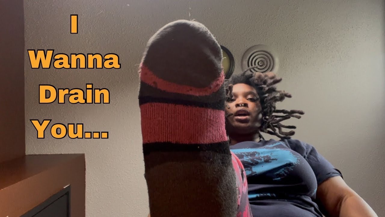 Mean Black Giantess Taunts Tiny Speck | Femdom POV ASMR Roleplay 