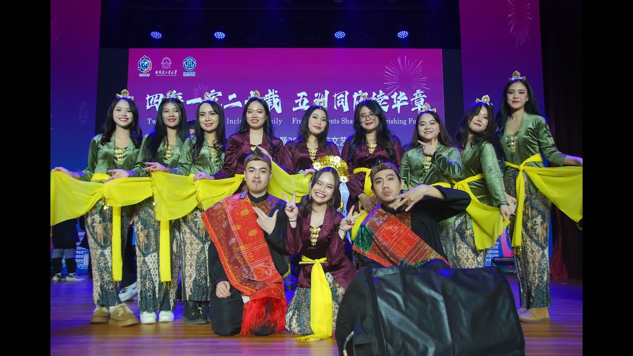 Indonesian Traditional Dance at Harbin Institute of Technology University