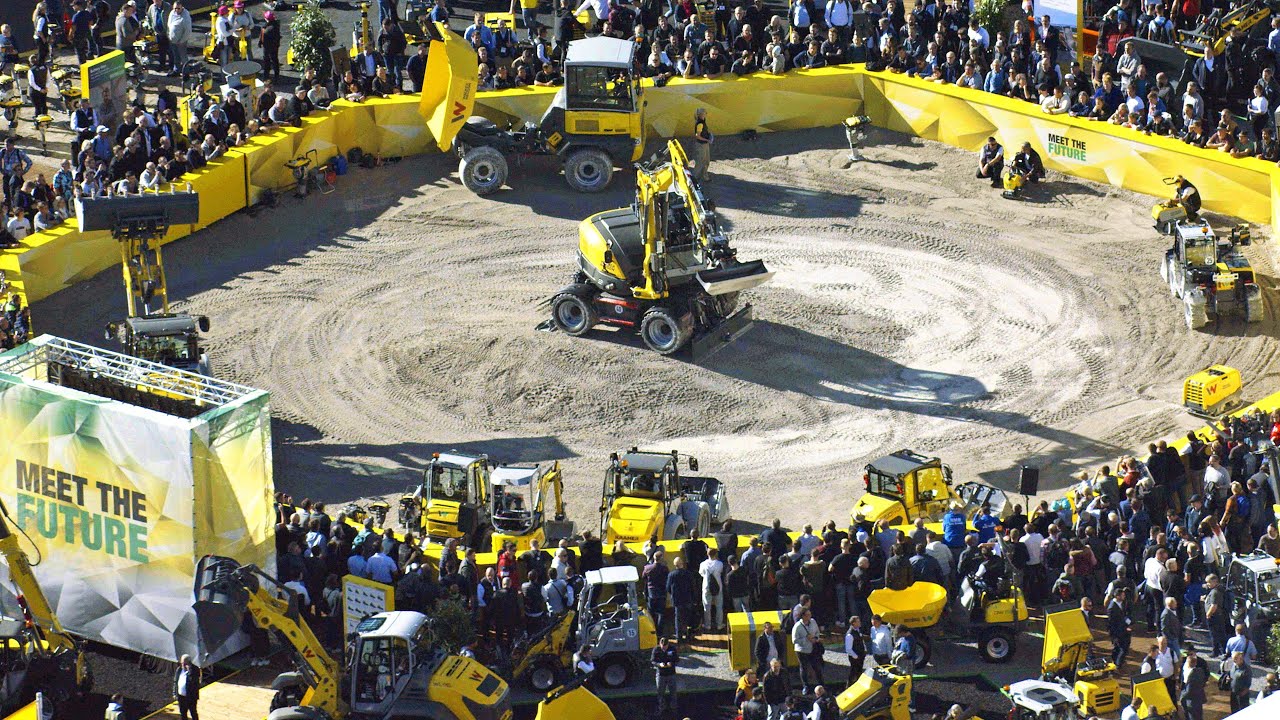 Bauma 2022 Neuheit: Entdecken Sie den EW100, der neue 10-Tonnen-Mobilbagger von Wacker Neuson