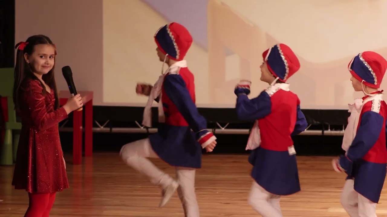 Коледата на Ема и Лили