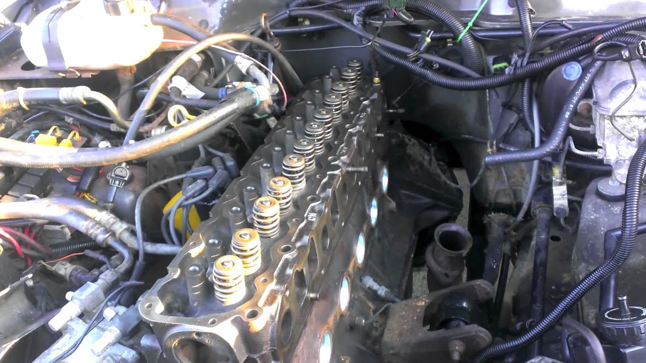 89 Cherokee Cylinder Head, Rockers, and Valve Cover Install