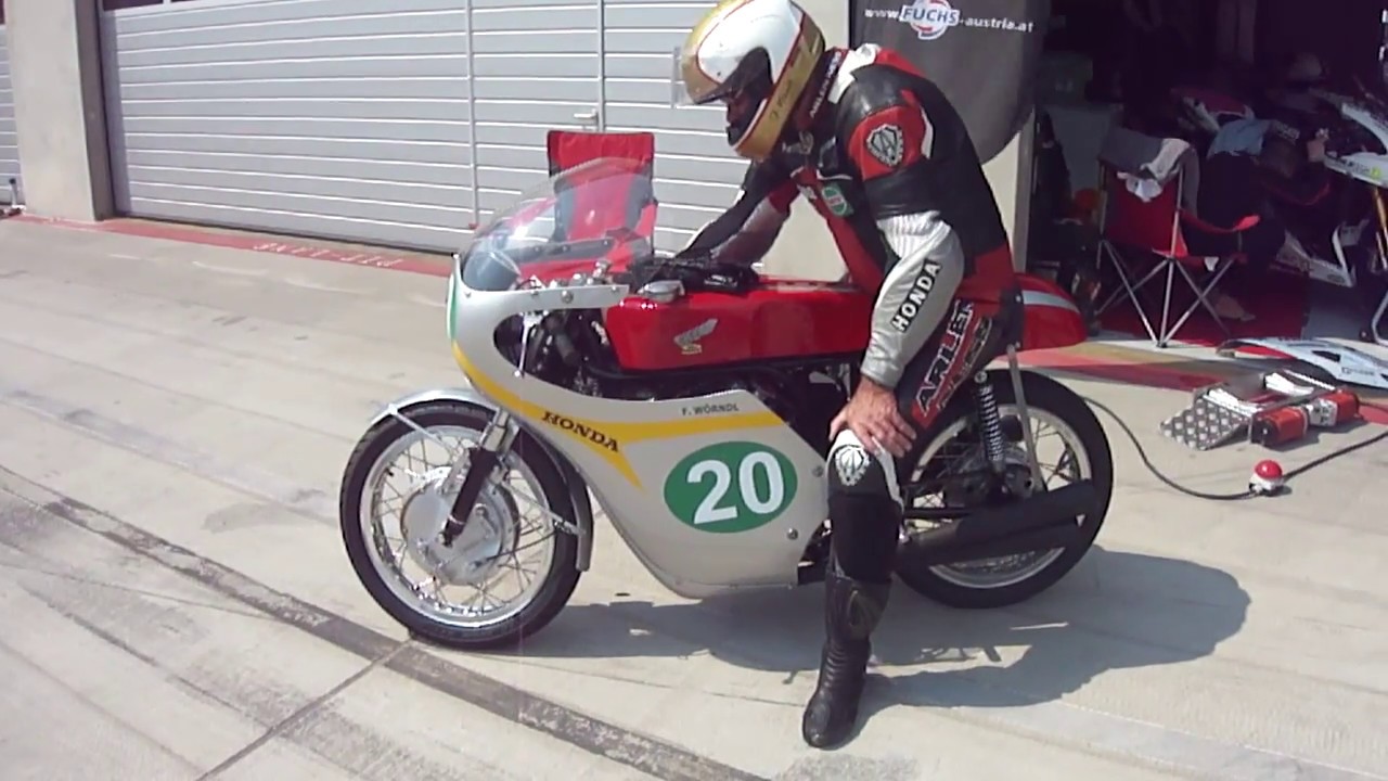 Friedrich W&ouml;rndl and Honda RC163 ... very small and very loud racing motorcycle. Yes, it's Japanese.