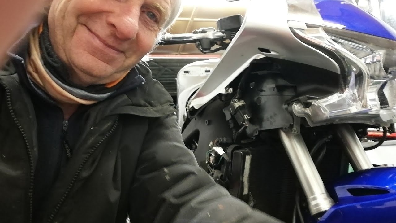 Real time, Honda vfr 1200 fairing removal, see links in description.