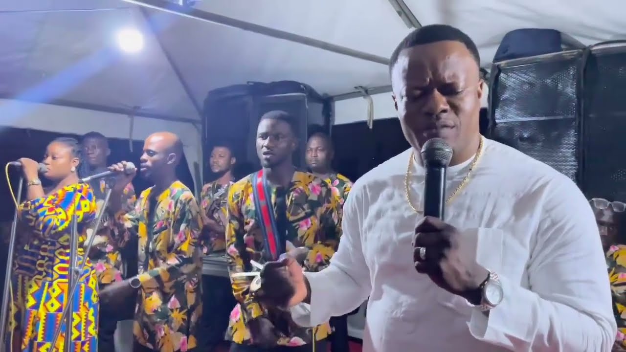 LANRE TERIBA ( ATORISE ) & HIS BAND PRAISING GOD - NIGERIAN  GOSPEL MUSIC