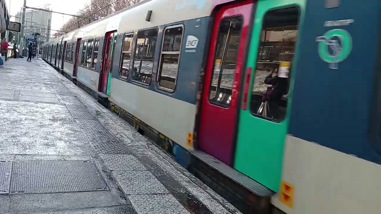 Paris Train Station Tour Mini blog  🇨🇵🇨🇵🇨🇵  #paris #travel #train #winter #snow #city #viralvideo 