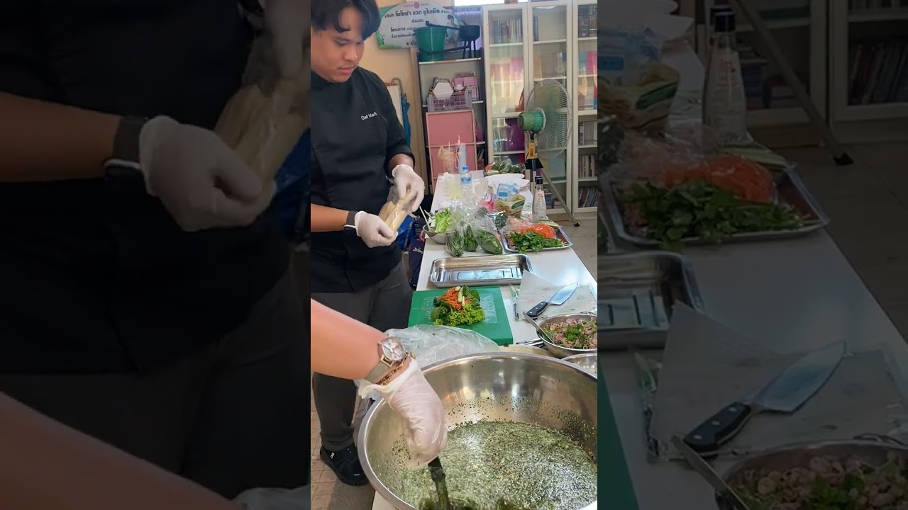 นั่งเรียนรู้การทำก๋วยเตี๋ยวลุยสวน 