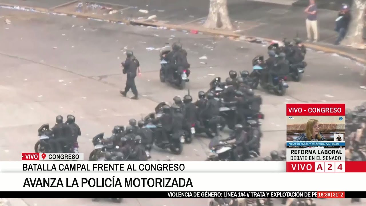 📢 BATALLA CAMPAL EN EL CONGRESO: DURO ENFRENTAMIENTO ENTRE MANIFESTANTES Y LA POLICÍA