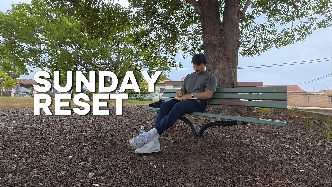 a simple (yet) productive sunday | gym, journaling & a calm reset