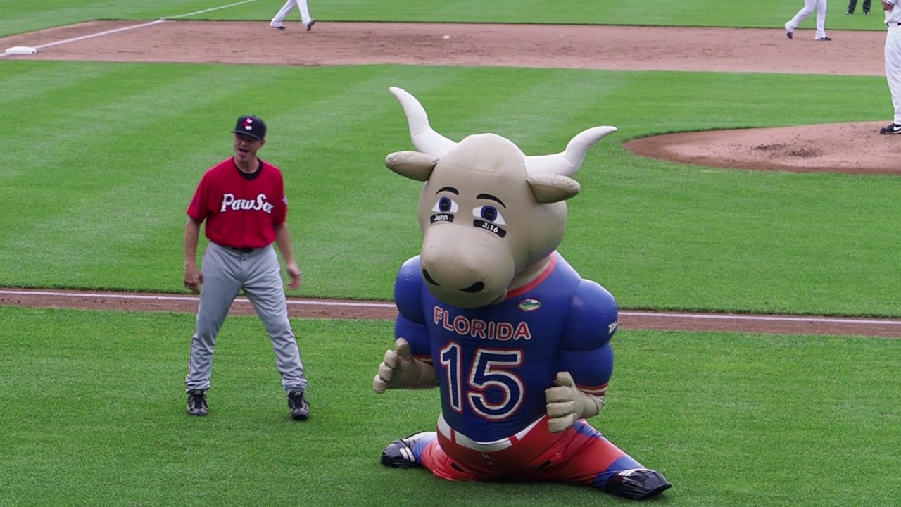 Watch Tim Tebull of the Zooperstars perform at the Syracuse Chiefs game