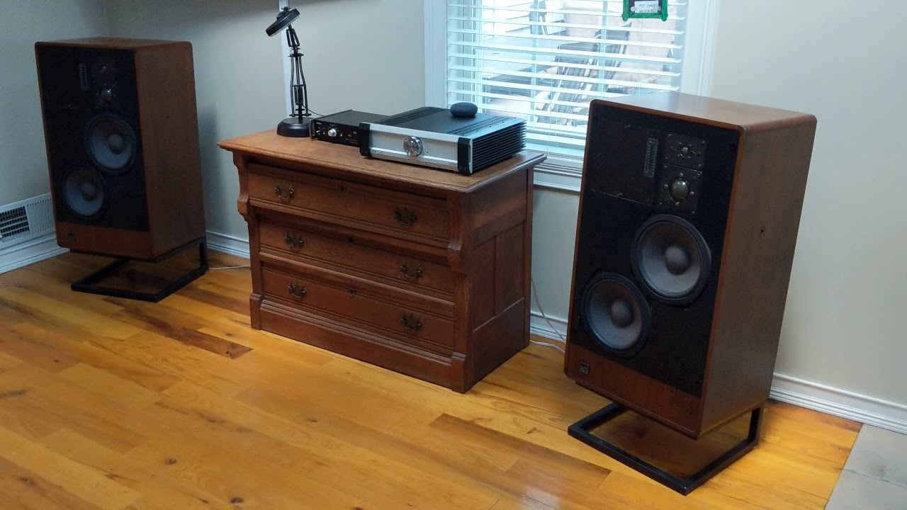 ADS 910 Speakers with Musical Fidelity A5 Integrated Amp