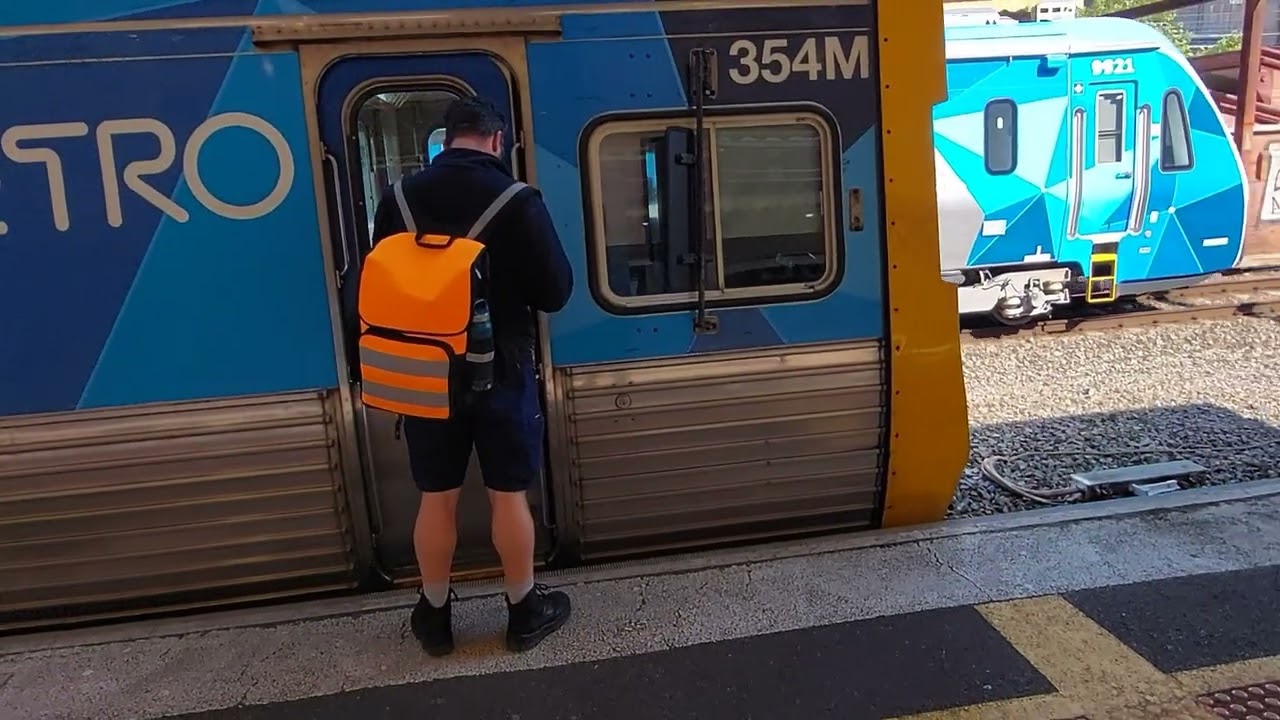 Flinders street station happening's on Grand Final day. Platform 5. Beautifull Melbourne.