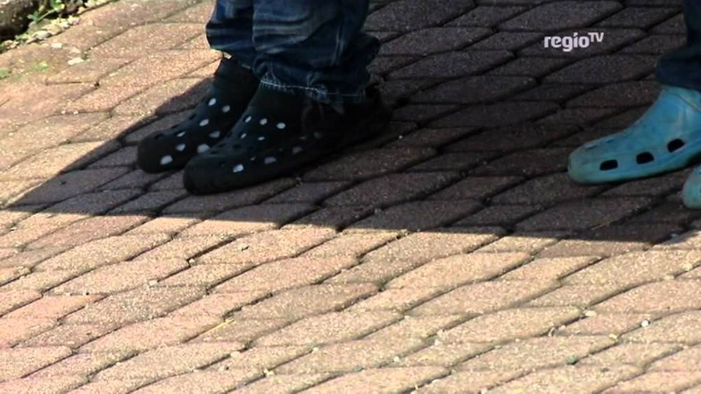 Erfinderisch: Mit dem McMobil zu Fuß durch den McDrive (Regio TV Schwaben)