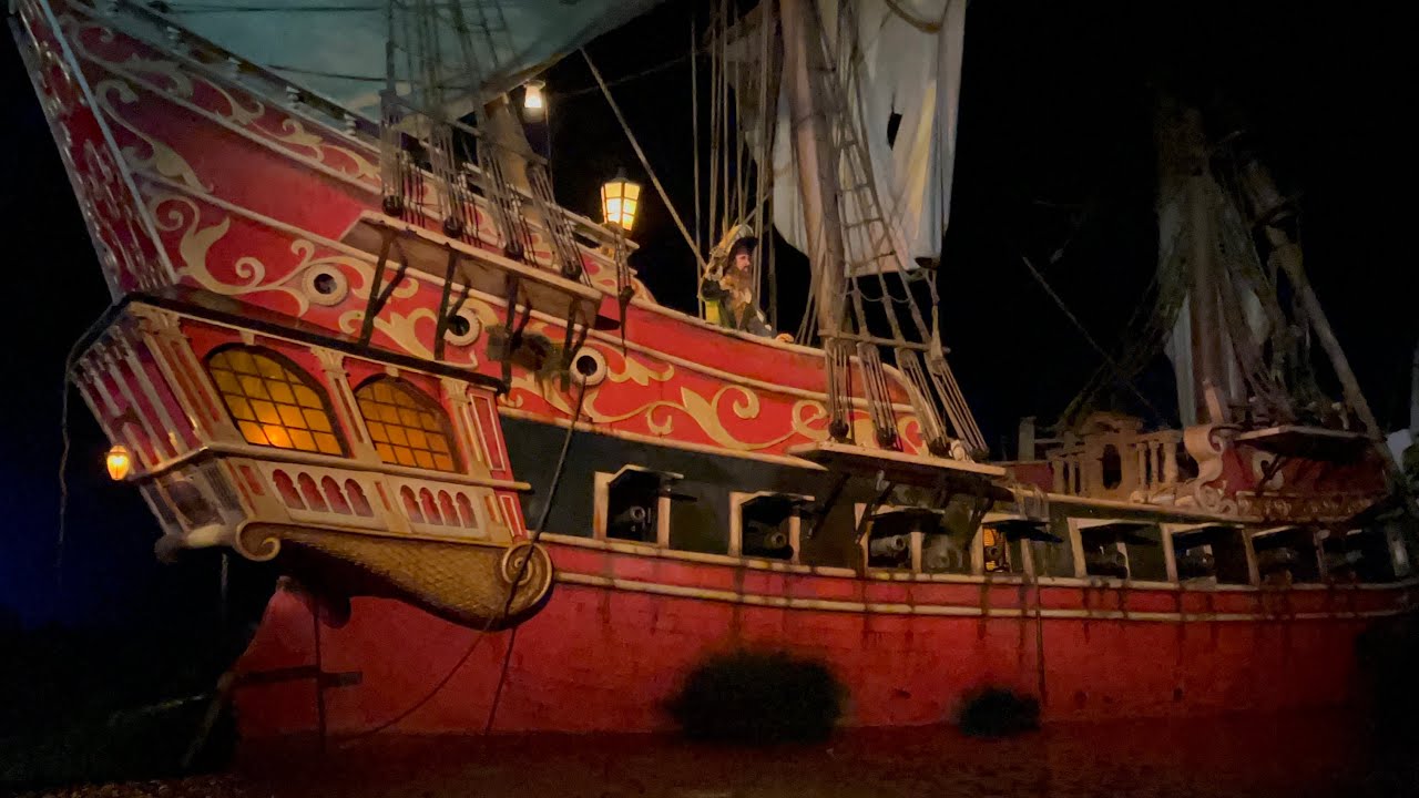 Disneyland CA * Pirates of the Caribbean * FULL RIDE THRU