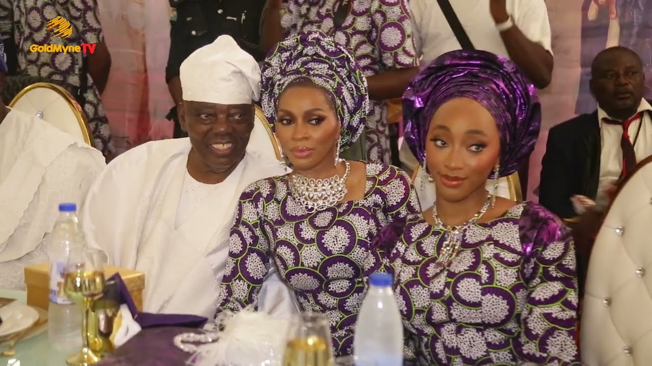 K1 DAZZLES FANS WITH SIZZLING PERFORMANCE AS ELEGUSHI, OTHERS MAKE MONEY RAIN ON CELEBRANT
