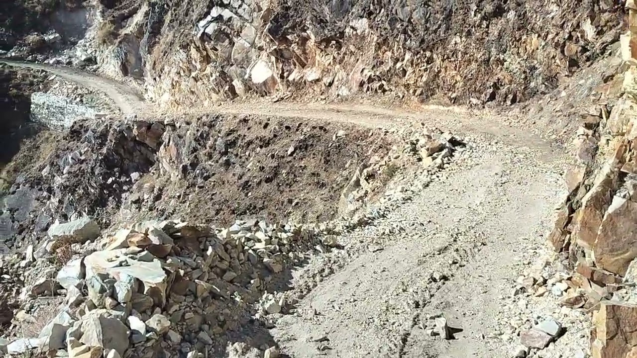 8 महीने के बाद रोड खुला है गस्कु कुरिला मोटर मार्ग 