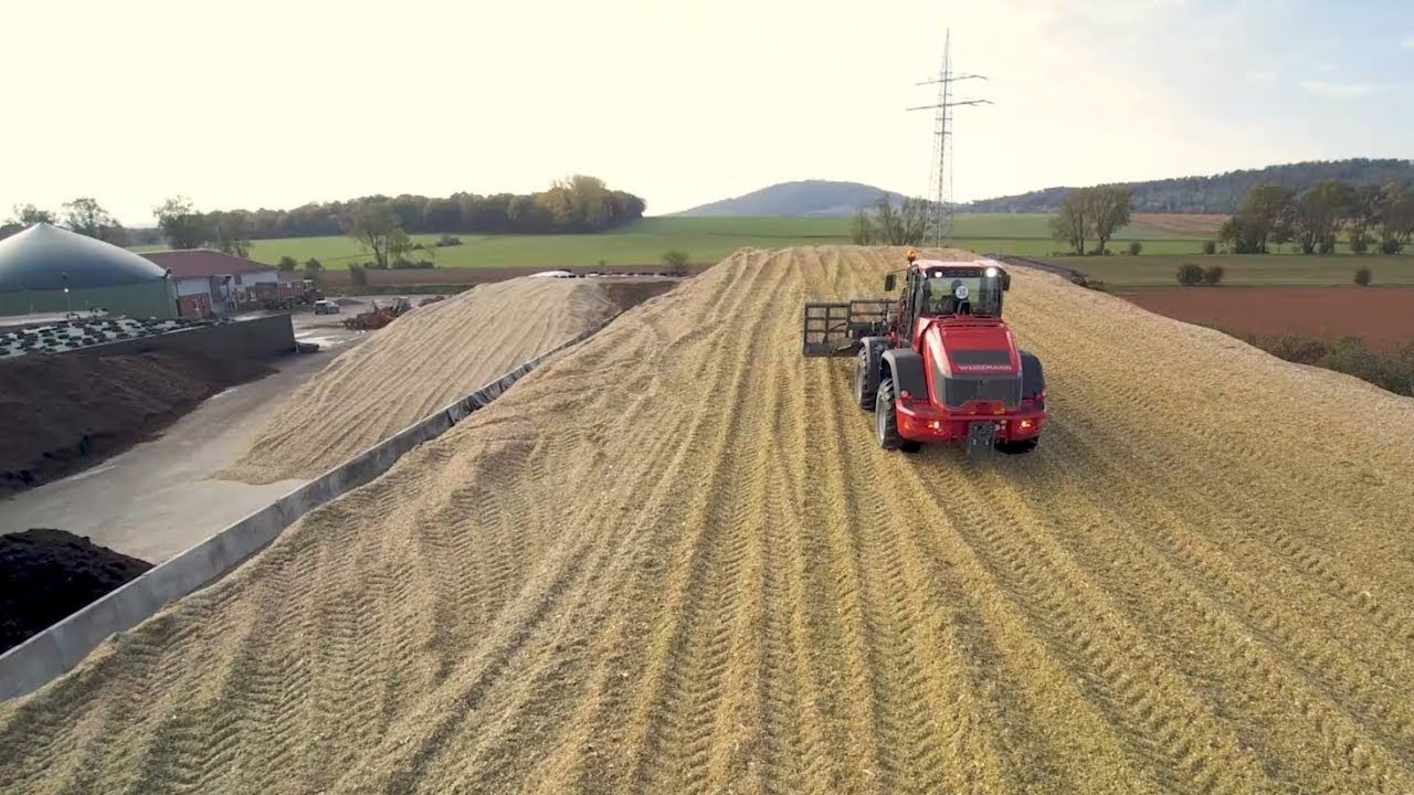 Weidemann &ndash; Radlader 9080 Silo festfahren